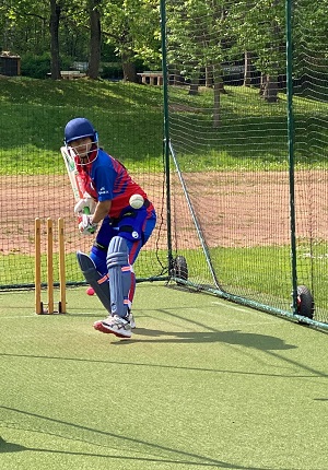 Shravya Klocharam beim Cricket